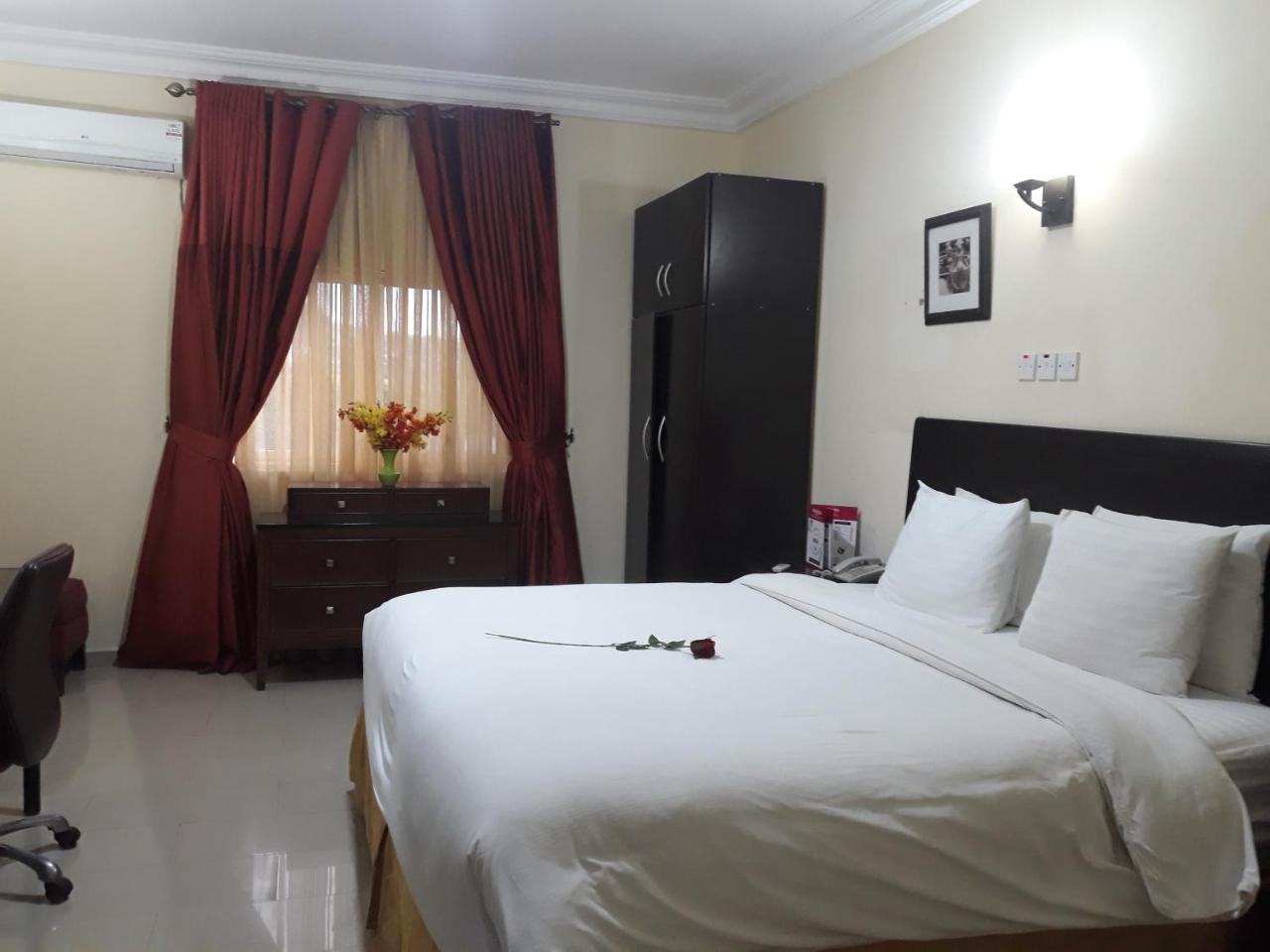 Hotel Reno Abuja Exteriör bild