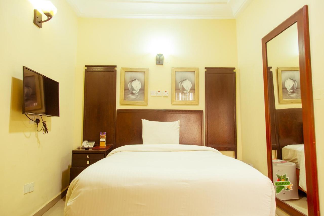 Hotel Reno Abuja Exteriör bild