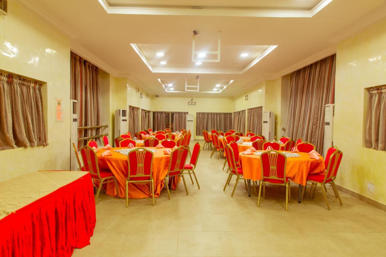 Hotel Reno Abuja Exteriör bild
